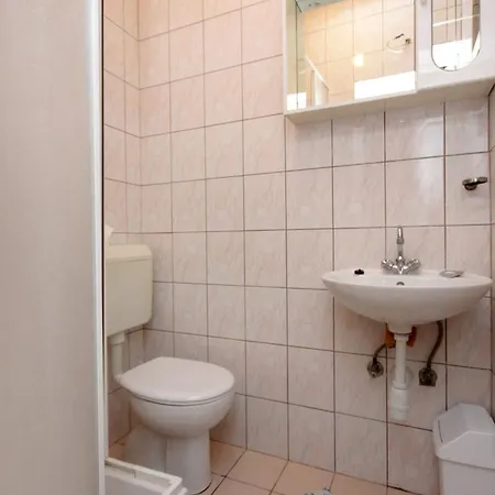 Gasthof With A Parking Space Mali