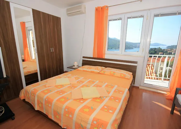 بيت ضيافة With A Parking Space Mali زاتون